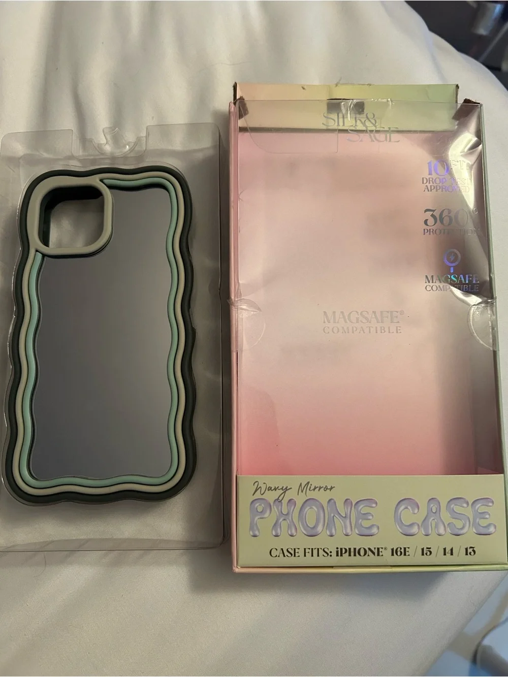 Wavy Mirror iPhone Case (Green Accent) - MagSafe Compatible